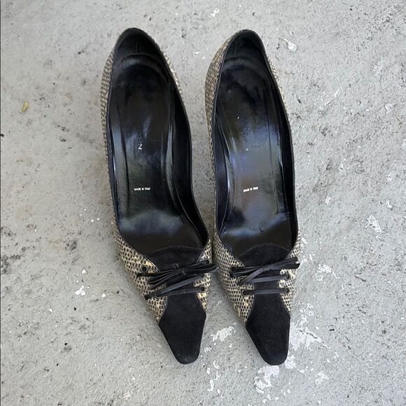 St. John leather n Suede heels - Picture 1 of 10